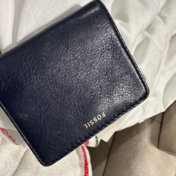 Fossil Dark Blue Leather Wallet - Picture 1 of 5